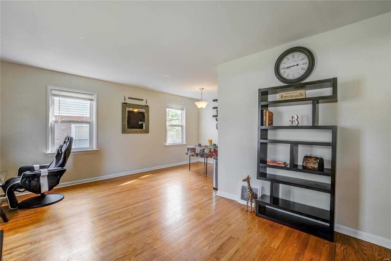 St Louis, MO 63125,2826 Mohattan LN