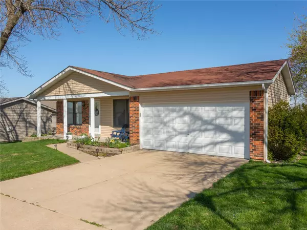 Maryland Heights, MO 63043,12121 Jeannette Mary DR