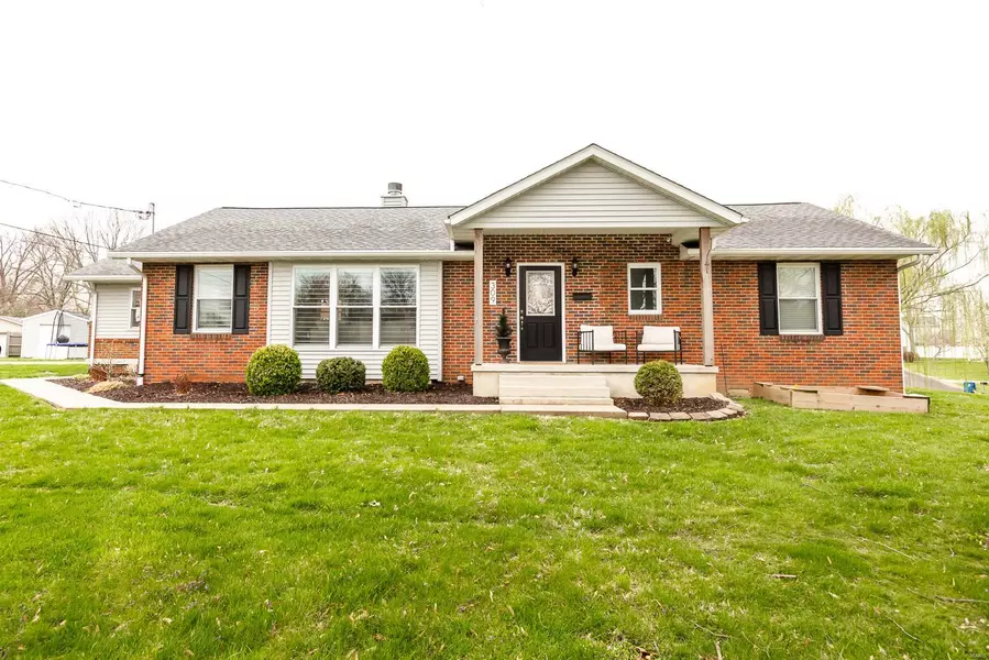 309 Collinsville RD, Troy, IL 62294