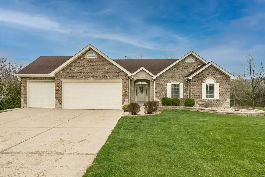 310 Foristell Manors DR, Foristell, MO 63348