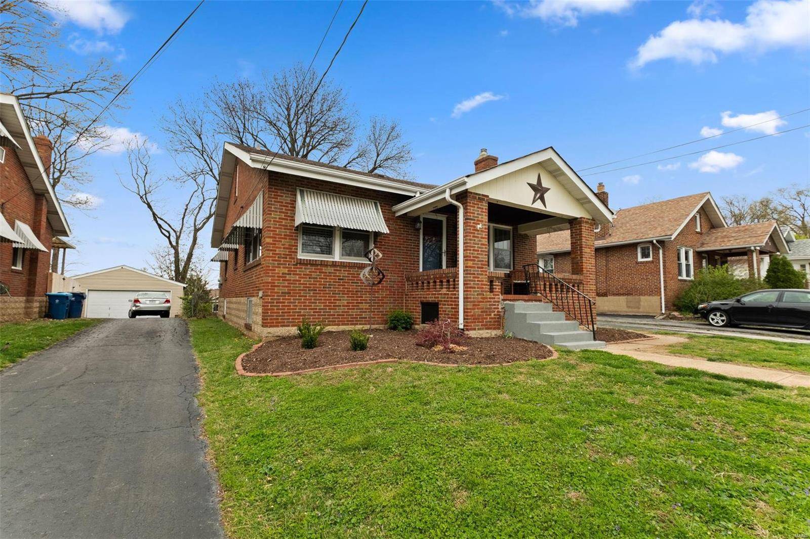 St Louis, MO 63114,8919 Windom AVE