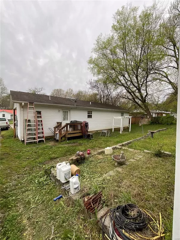 Poplar Bluff, MO 63901,909 Henderson