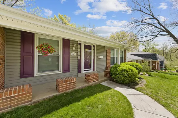 Webster Groves, MO 63119,642 Lilac AVE