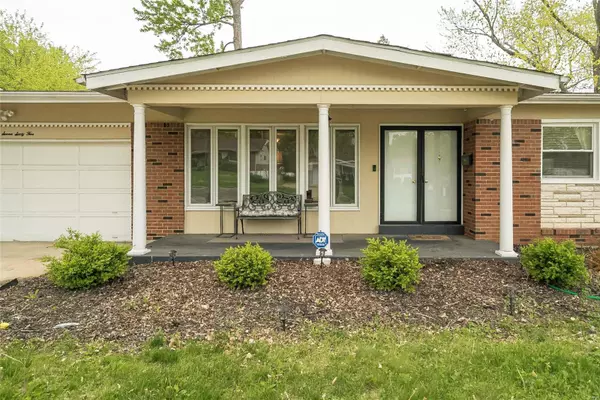 Florissant, MO 63033,3765 N Santiago N