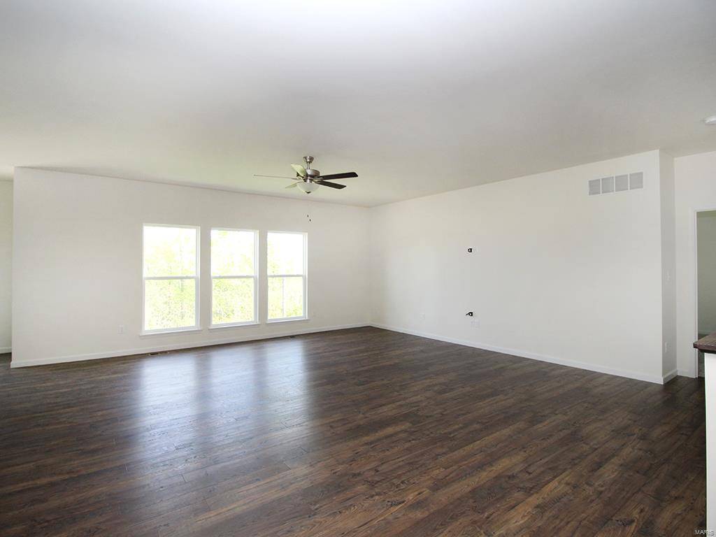 Wentzville, MO 63385,189 Prairie Wind DR