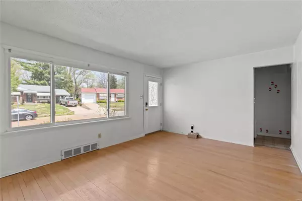Berkeley, MO 63134,8132 Addington DR