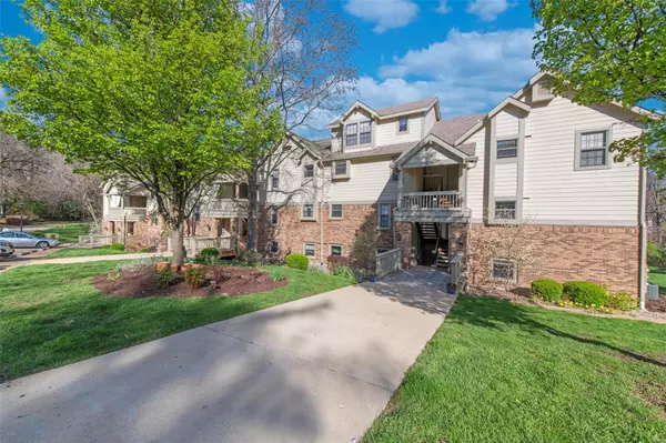Maryland Heights, MO 63043,12970 Bryce Canyon #B
