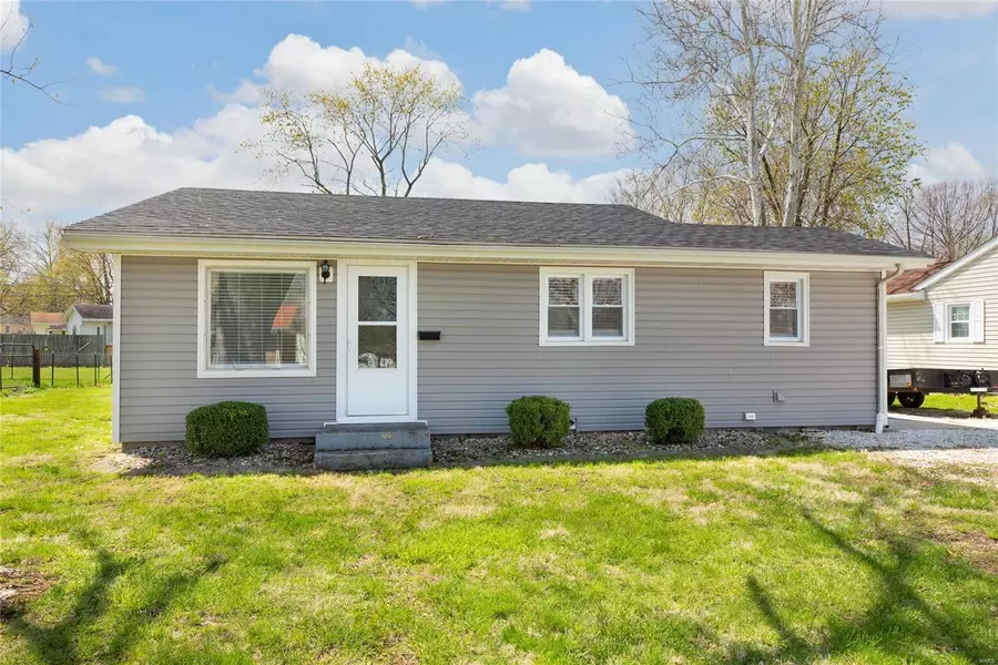 114 Roberts ST, Jerseyville, IL 62052