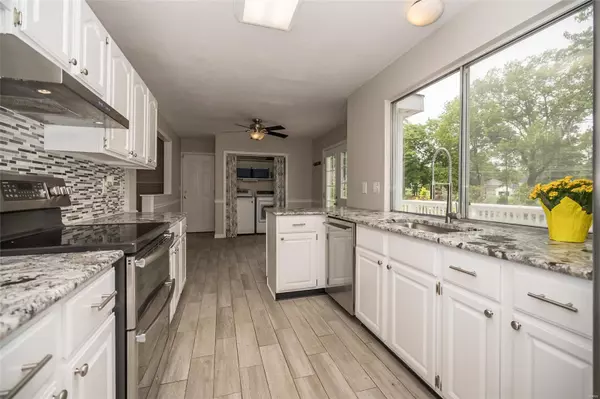 Chesterfield, MO 63017,15577 Parasol DR