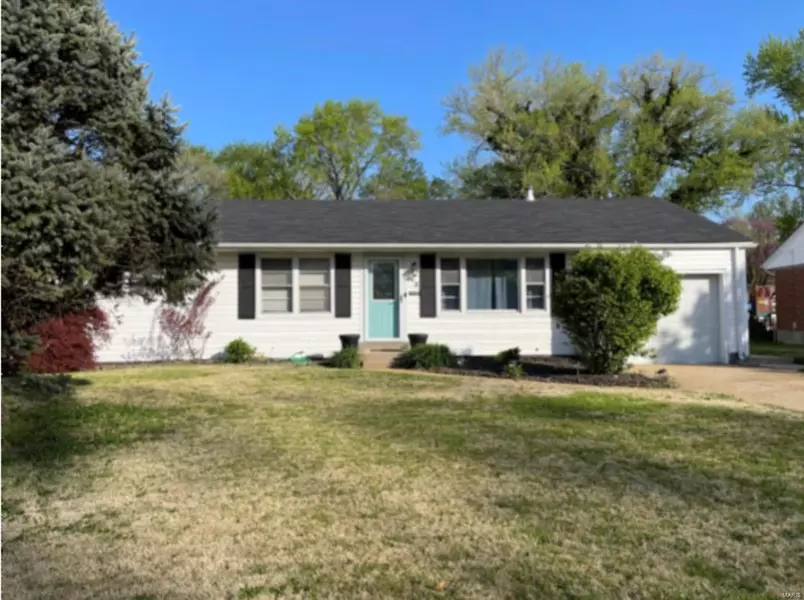 45 Alpha DR, Florissant, MO 63031