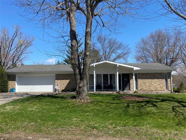 31 Lake Apollo, Hannibal, MO 63401