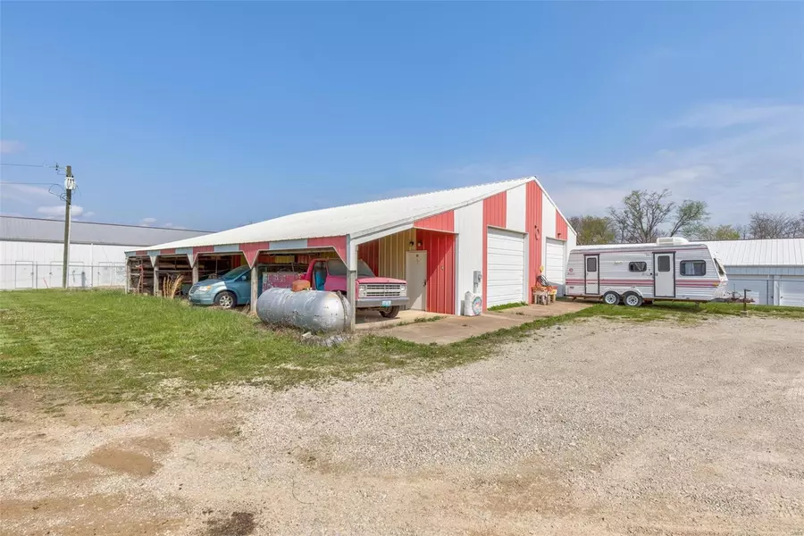 903 E Karsch BLVD, Farmington, MO 63640