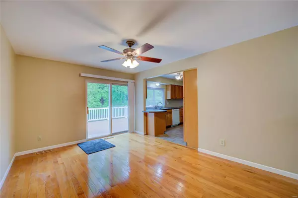 Ballwin, MO 63021,556 Running Creek DR