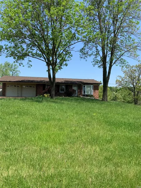 107 Coil RD, Fenton, MO 63026