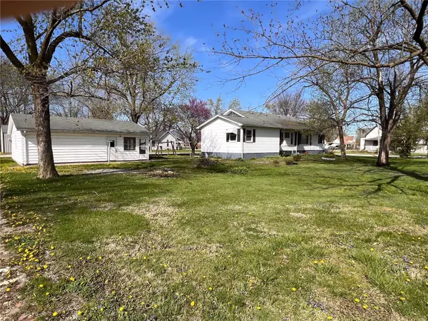 Clarence, MO 63437,312 N Shelby ST