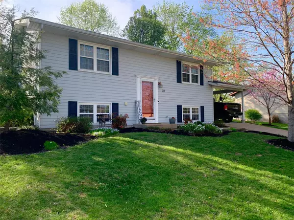 23 Jade LN, Washington, MO 63090