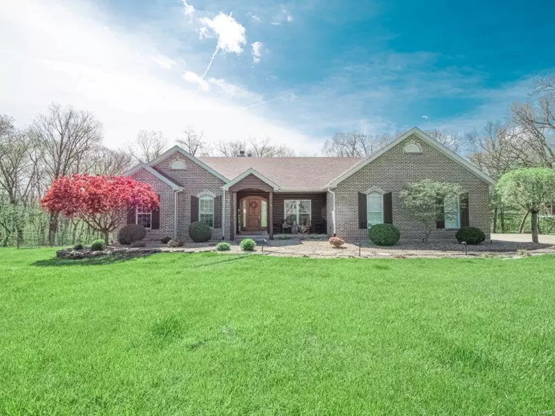 410 Lillian CT, Wentzville, MO 63385