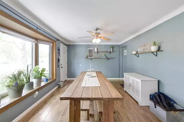 Lake St Louis, MO 63367,250 Oakridge LN