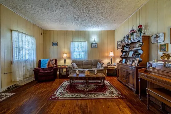 Lebanon, MO 65536,23498 Grindstone RD