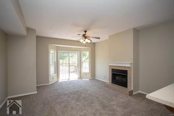 St Robert, MO 65584,324 Carmel Valley WAY