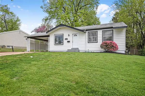 2574 Sheridan, Maryland Heights, MO 63043