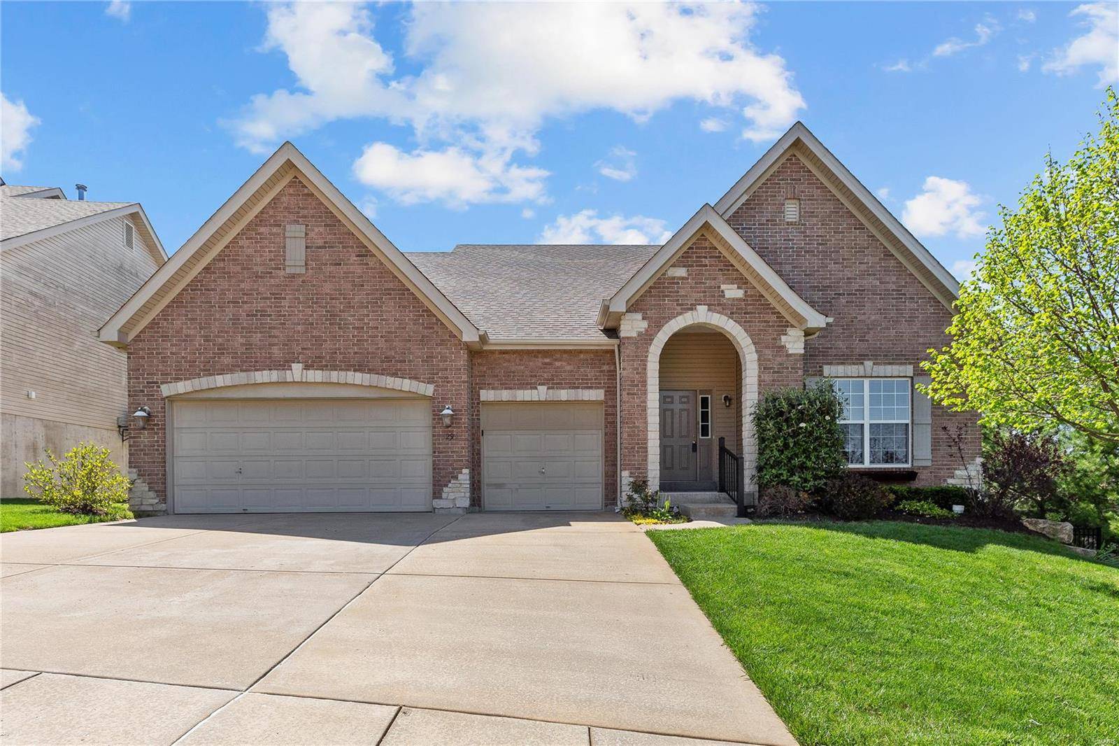 Eureka, MO 63025,5295 Mirasol Manor WAY
