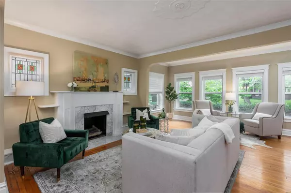 Clayton, MO 63105,6405 San Bonita AVE