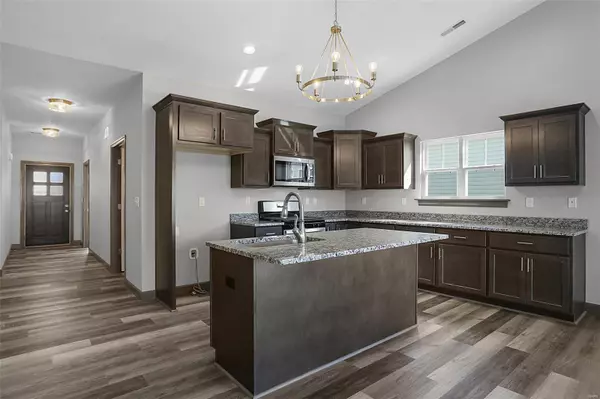 Glen Carbon, IL 62034,7438 Clarence CT