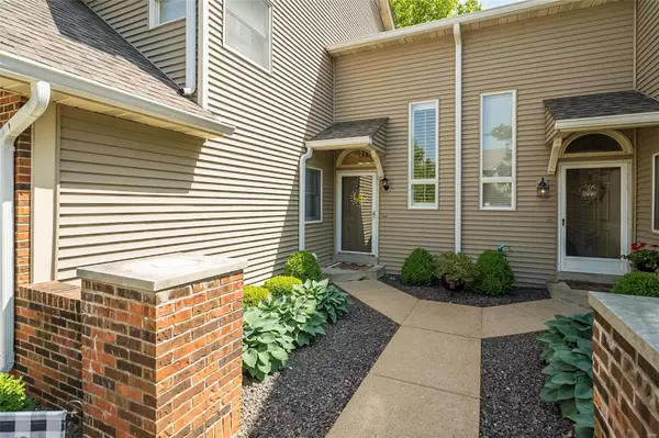 Chesterfield, MO 63017,16225 Lea Oak DR