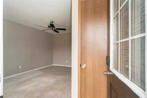 Fenton, MO 63026,830 Matthews DR