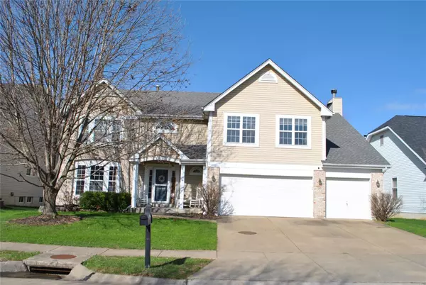 2026 Lunenburg DR, St Peters, MO 63376