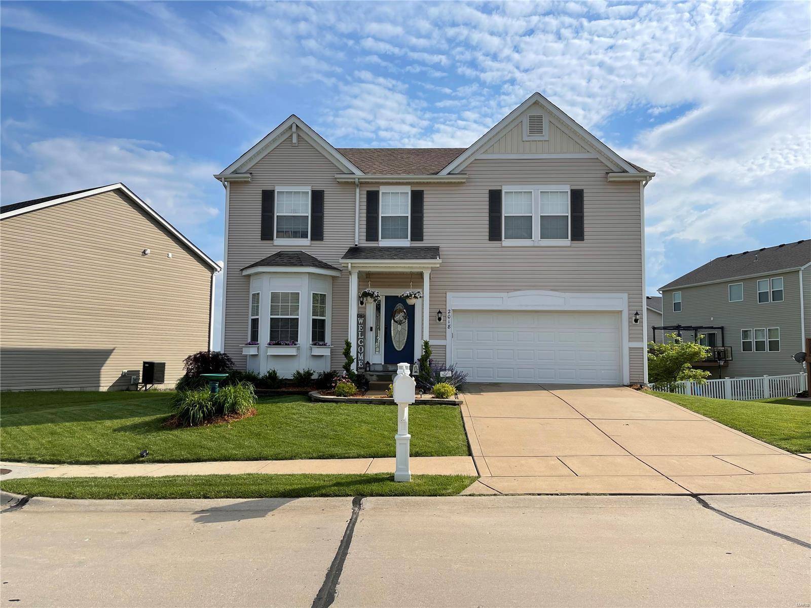 2018 Preston Woods Pkwy, Lake St Louis, MO 63367