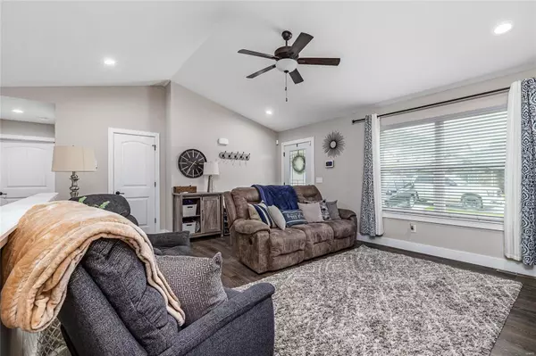 Waynesville, MO 65583,131 Mary Catherine ST