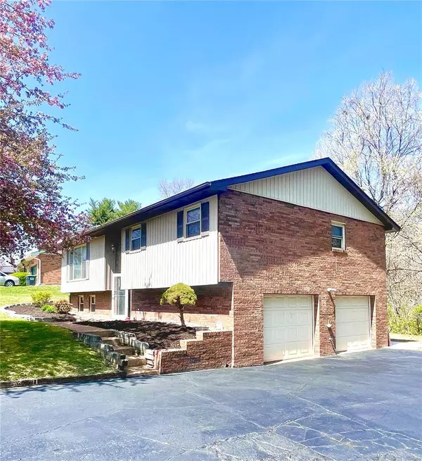 Fairview Heights, IL 62208,7 E Beacon Hill