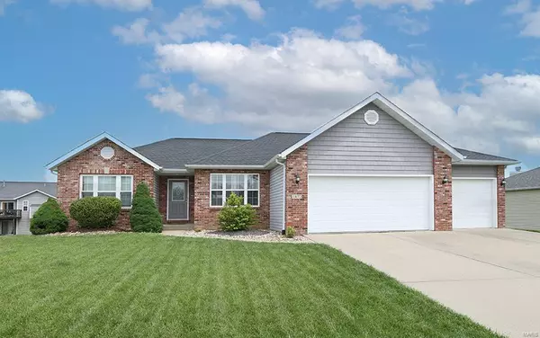 1872 Appleton CT, Maryville, IL 62062