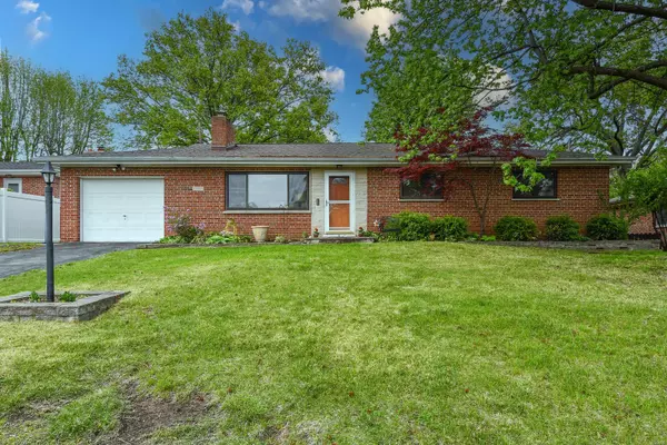 7665 Grant Haven DR, Crestwood, MO 63123