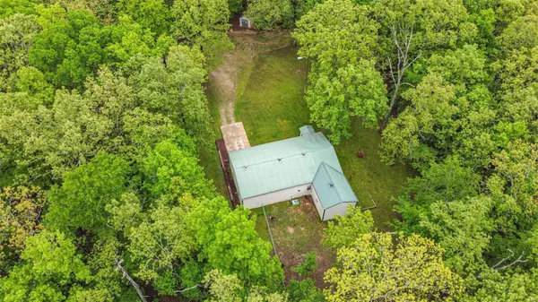 330 County Road 5352, Poplar Bluff, MO 63901