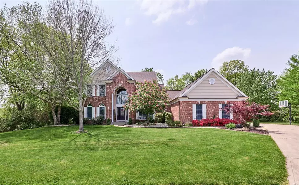 19 Woods Fort CT, Troy, MO 63379