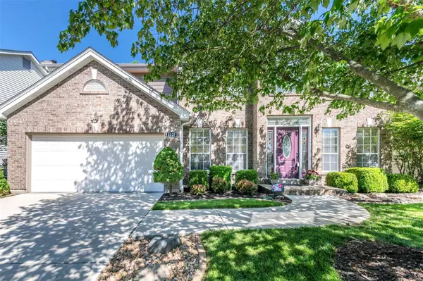 1237 Oak Borough DR, Ballwin, MO 63021