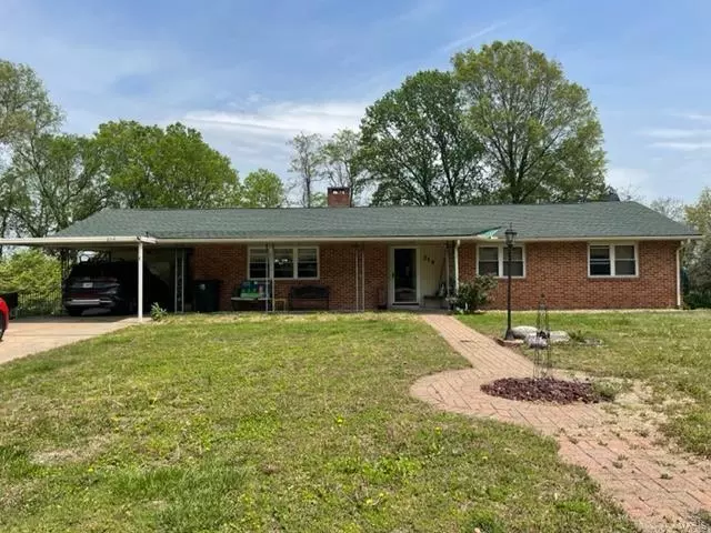 214 Camellia Dr, Cape Girardeau, MO 63703