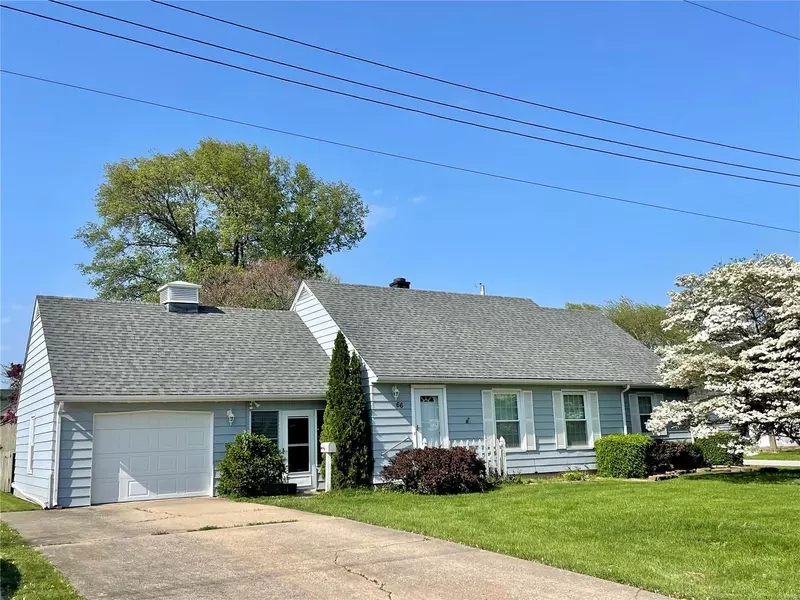 66 Woodlawn DR, Litchfield, IL 62056