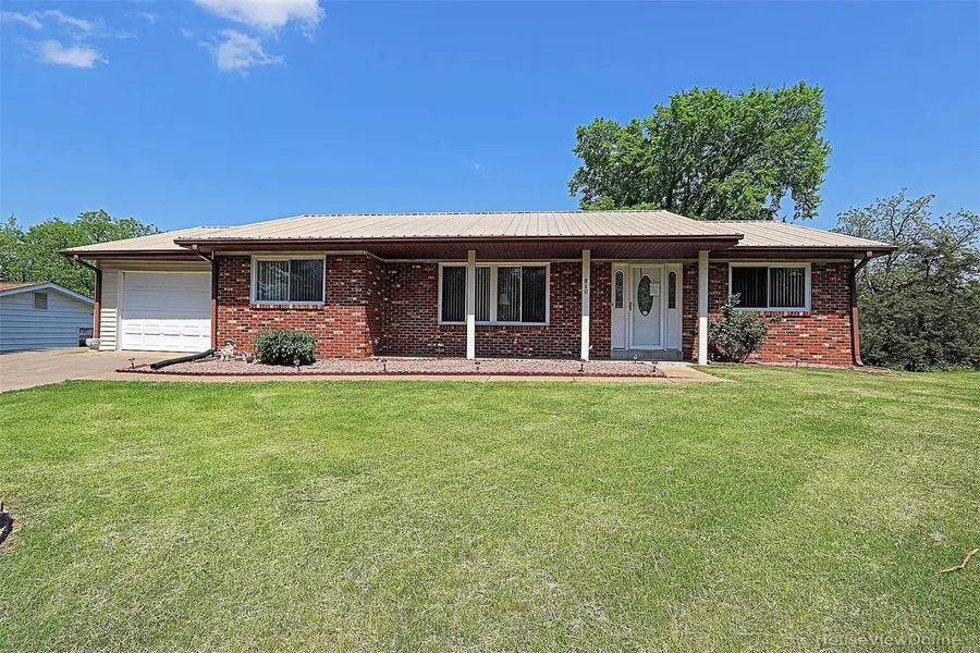 810 S School ST, Desloge, MO 63601