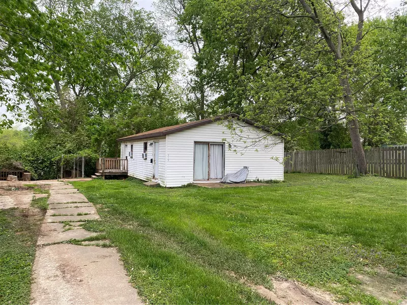 319 Bissell AVE, Collinsville, IL 62234