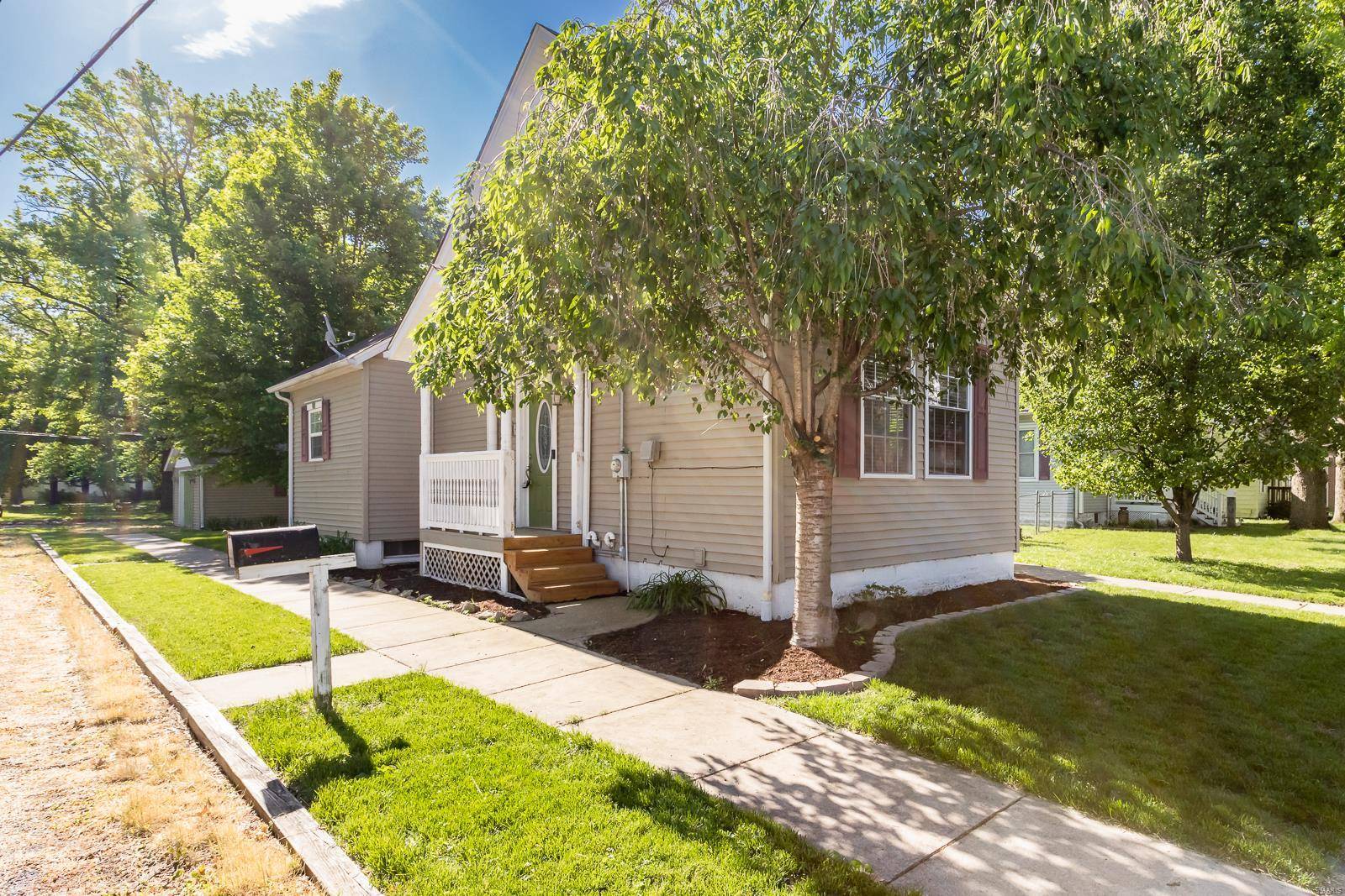 Mascoutah, IL 62258,502 E Patterson ST