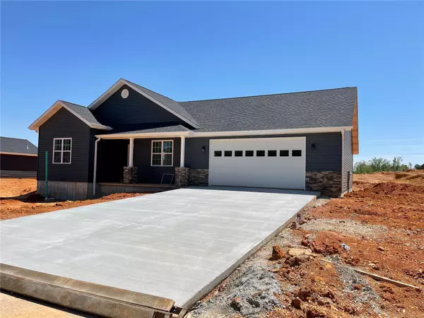 104 Lanee LN, Poplar Bluff, MO 63901