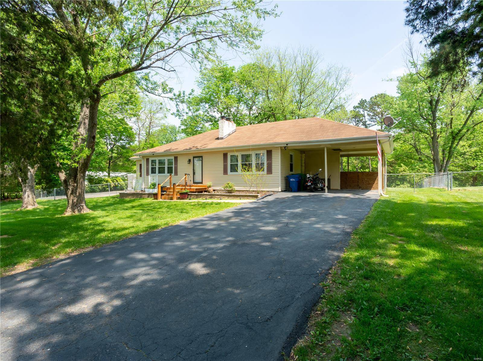 Fenton, MO 63026,13 Cedar Crest