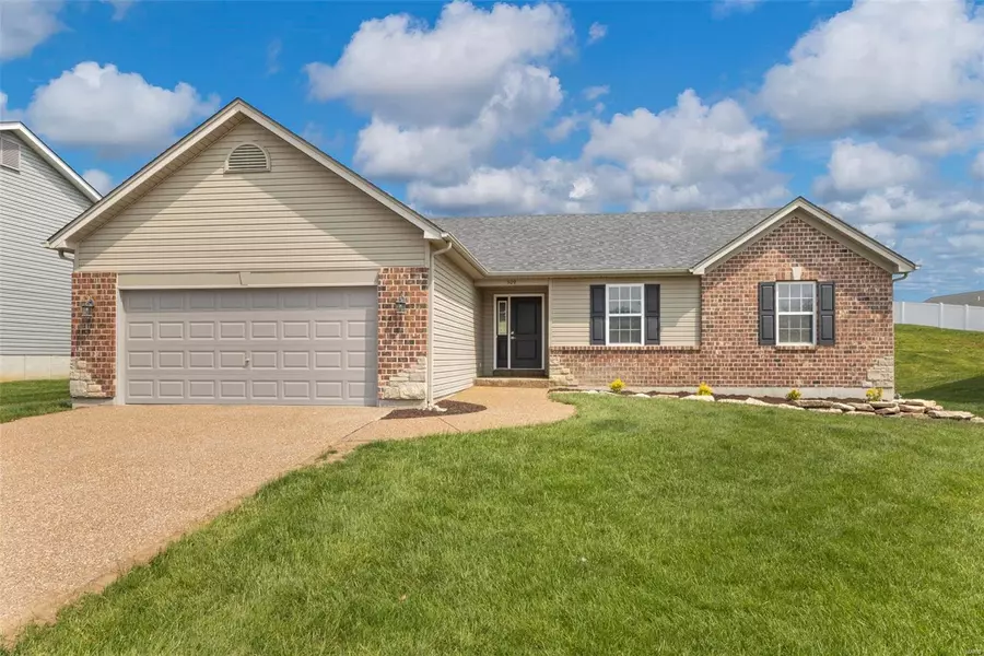 309 Shadow Trace, Wentzville, MO 63385