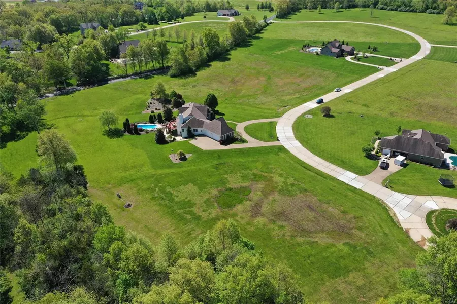171 Bless US W, Wentzville, MO 63385