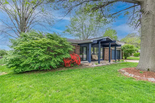 Belleville, IL 62221,832 Fort Henry RD