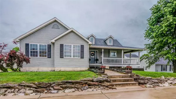 Winfield, MO 63389,100 Equestrian DR